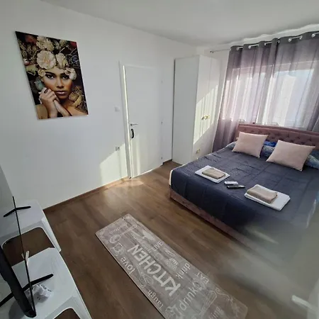 Bazen Jelasnica Privatna Soba Sa Kupatilom *