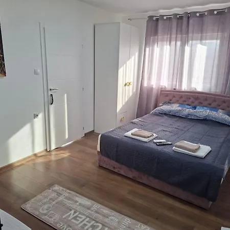 Bazen Jelasnica Privatna Soba Sa Kupatilom *