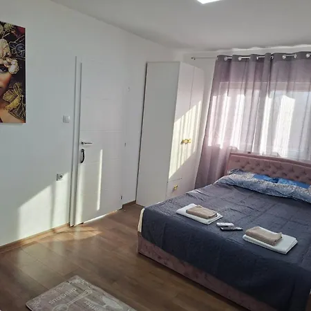 Apartment Bazen Jelasnica Privatna Soba Sa Kupatilom