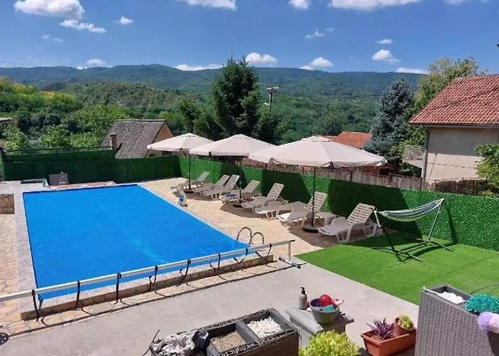 Apartment Bazen Jelasnica Privatna Soba Sa Kupatilom Nis