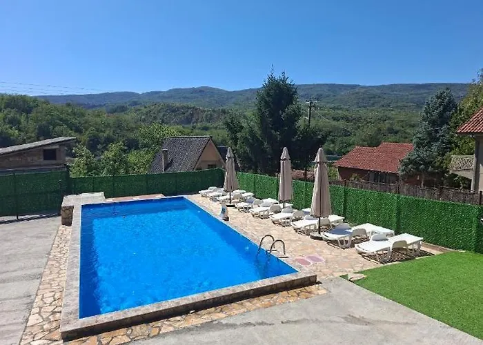 Bazen Jelasnica Privatna Soba Sa Kupatilom Apartment