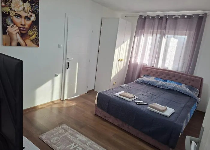Apartment Bazen Jelasnica Privatna Soba Sa Kupatilom Nis