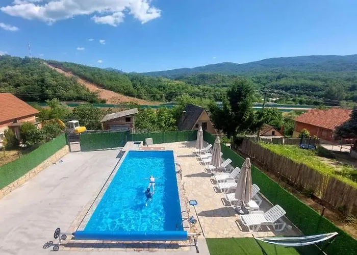 Bazen Jelasnica Privatna Soba Sa Kupatilom Apartment