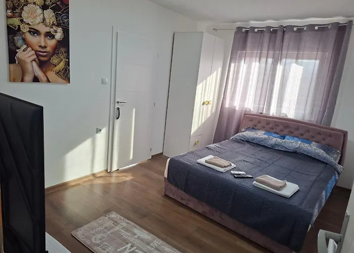 Apartment Bazen Jelasnica Privatna Soba Sa Kupatilom