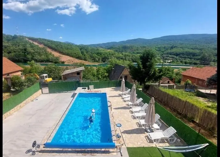 Bazen Jelasnica Privatna Soba Sa Kupatilom * Nis