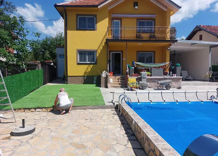 Bazen Jelasnica Privatna Soba Sa Kupatilom Apartment *