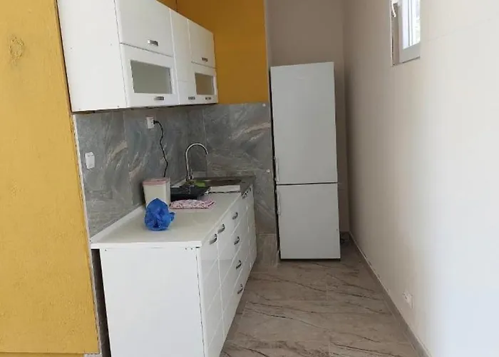 Bazen Jelasnica Privatna Soba Sa Kupatilom Apartment