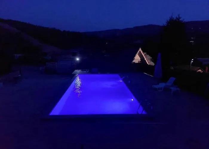 Apartment Bazen Jelasnica Privatna Soba Sa Kupatilom Nis